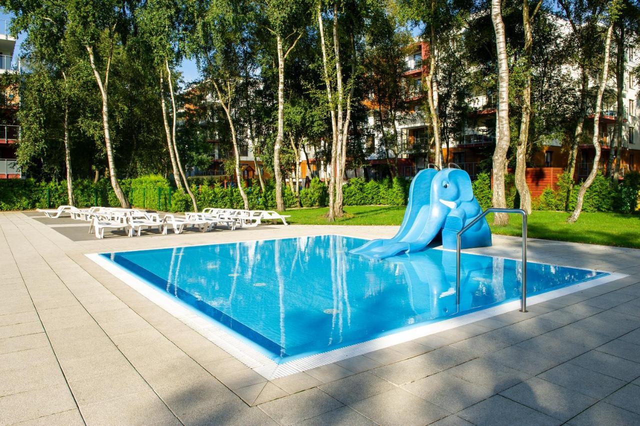 Blue Mare Black Deer Polanki 350 M Baltic See Kolobrzeg Exterior photo